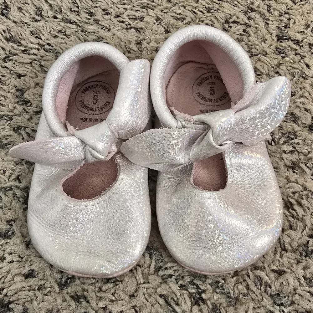 Freshly Picked knotted bow moccasin